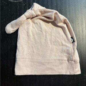 KYTE - excellent condition - newborn bamboo baby hat